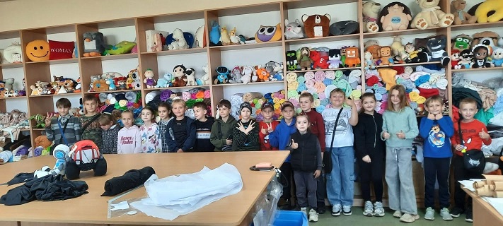 Нещодавно у 3-А відбулась чудова екскурсія на фабрику іграшок “ТИГРЕС”, що на Волині.